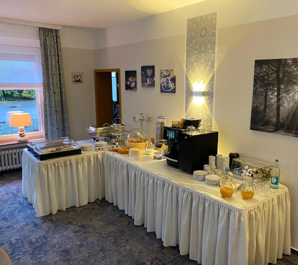 Gaestehaus Am Kurpark Hotel Garni Horn-Bad Meinberg Exteriör bild