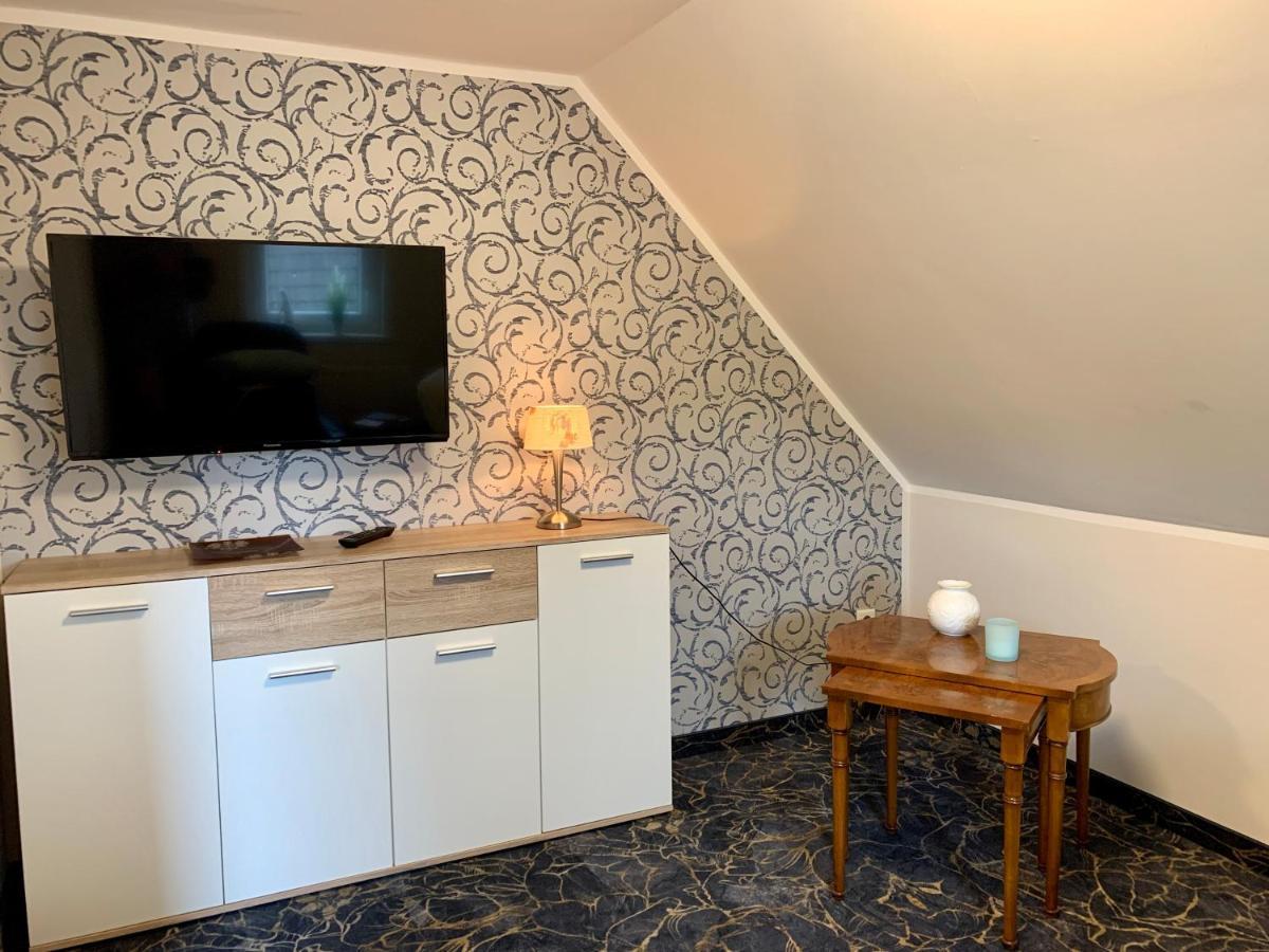 Gaestehaus Am Kurpark Hotel Garni Horn-Bad Meinberg Exteriör bild