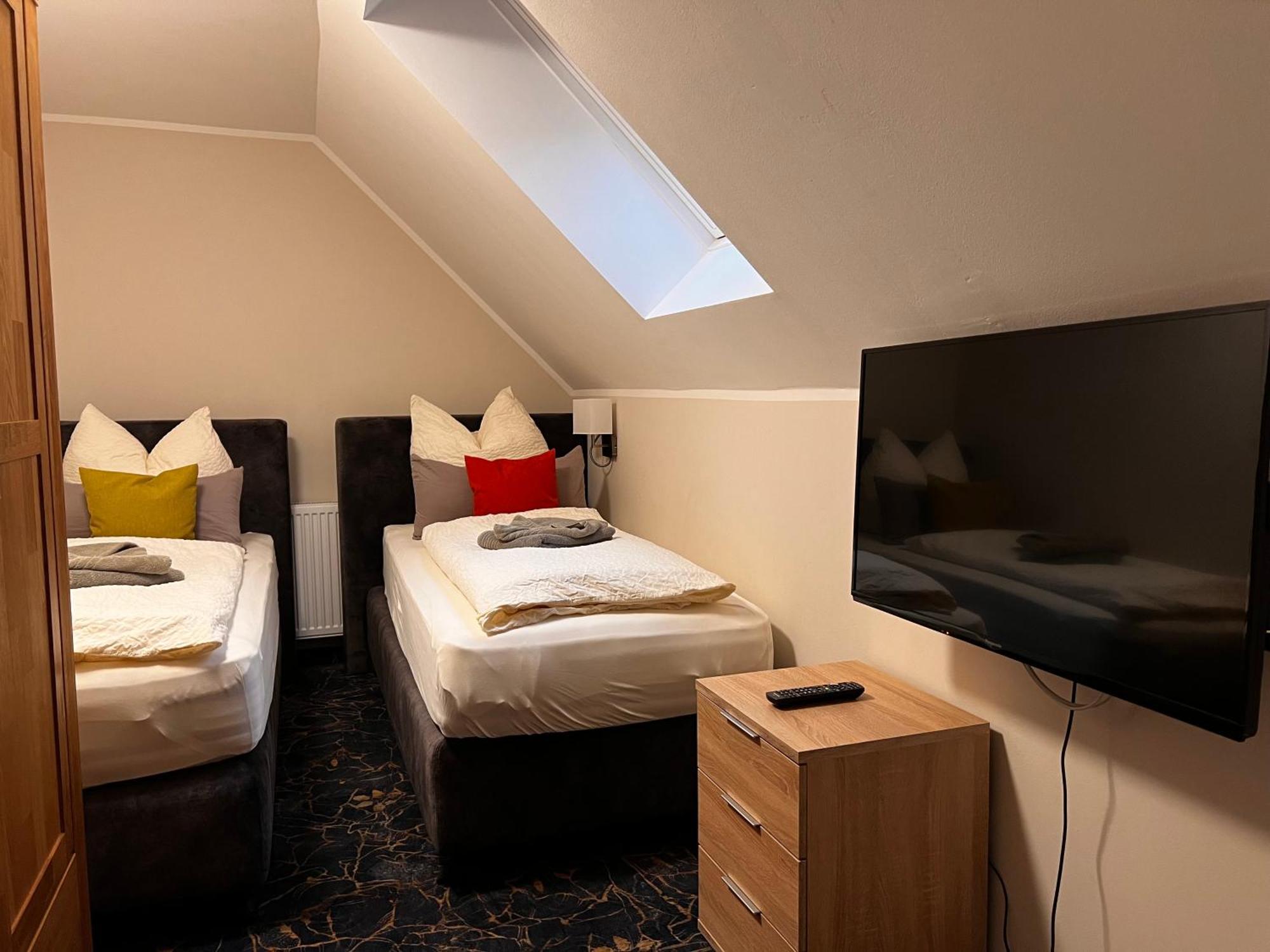 Gaestehaus Am Kurpark Hotel Garni Horn-Bad Meinberg Exteriör bild