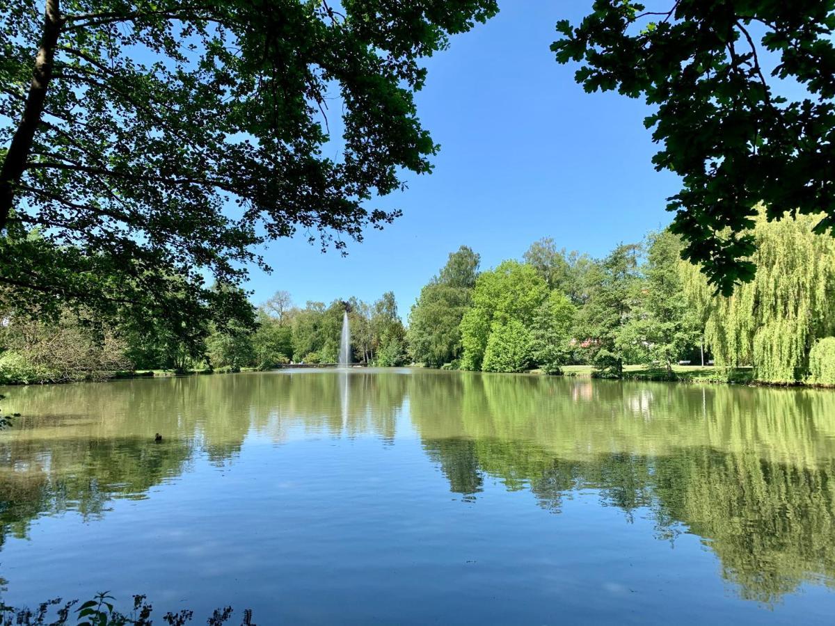 Gaestehaus Am Kurpark Hotel Garni Horn-Bad Meinberg Exteriör bild
